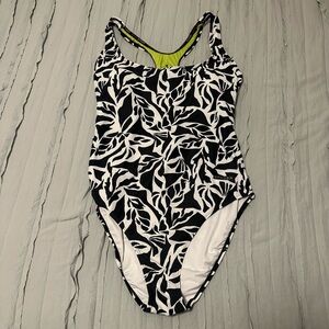 Spyder One Piece Swimsuit | Size XL